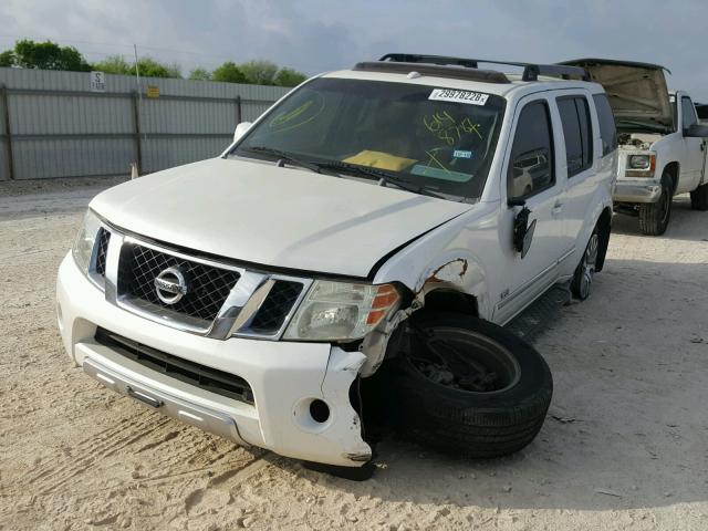 5N1BR18A78C614874 - 2008 NISSAN PATHFINDER WHITE photo 2