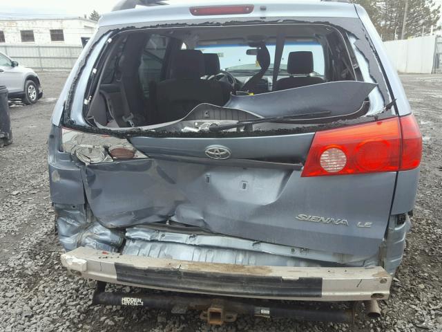 5TDZK23CX7S087156 - 2007 TOYOTA SIENNA CE BLUE photo 9