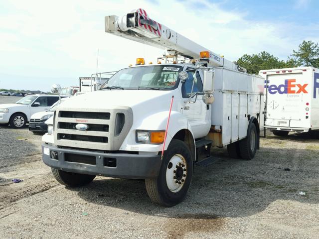 3FRXF75H77V505347 - 2007 FORD F750 SUPER WHITE photo 2