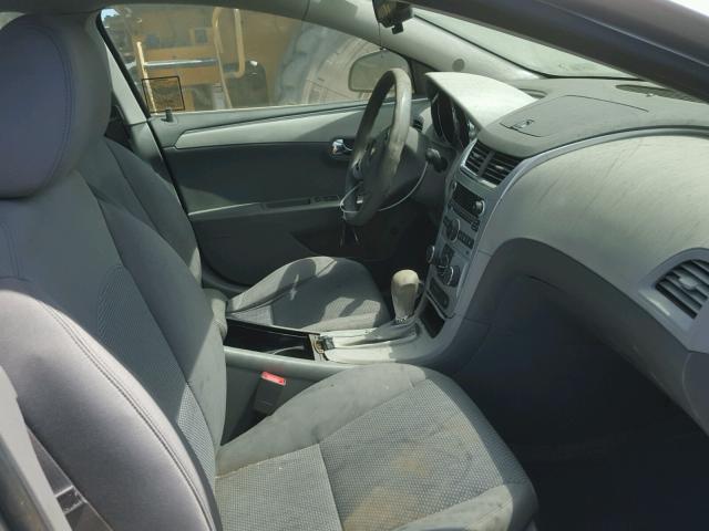 1G1ZB5E10BF378909 - 2011 CHEVROLET MALIBU LS ვერცხლისფერი ფოტო 5