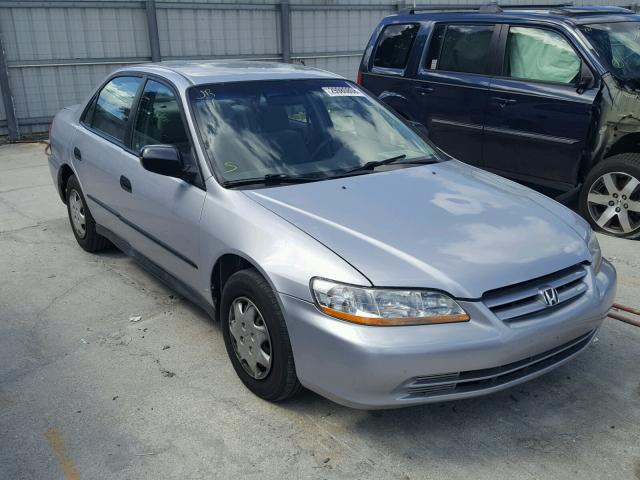 1HGCF85432A078275 - 2002 HONDA ACCORD DX SILVER photo 1