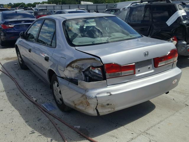 1HGCF85432A078275 - 2002 HONDA ACCORD DX SILVER photo 3