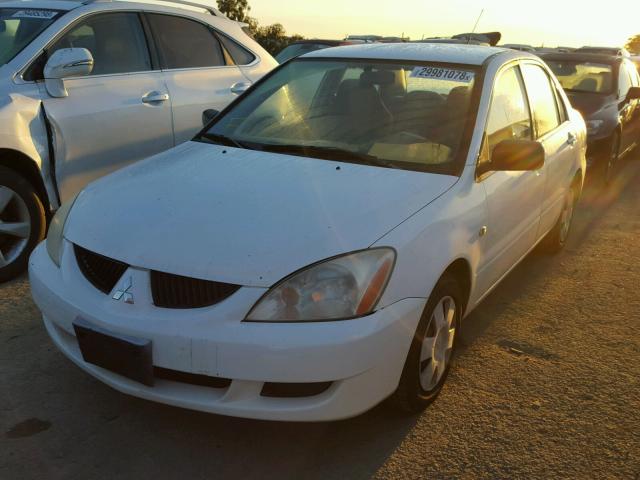 JA3AJ26E94U035231 - 2004 MITSUBISHI LANCER ES WHITE photo 2