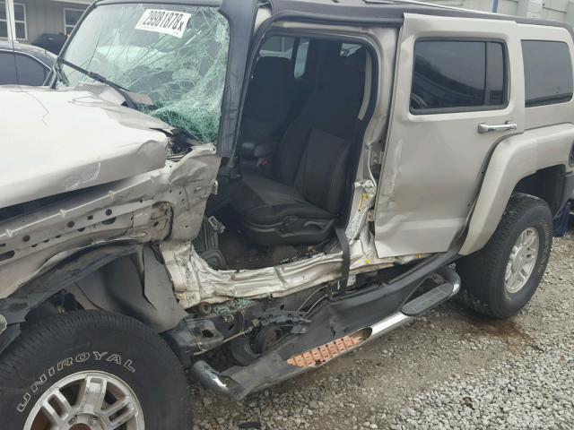 5GTDN13E778235466 - 2007 HUMMER H3 SILVER photo 9