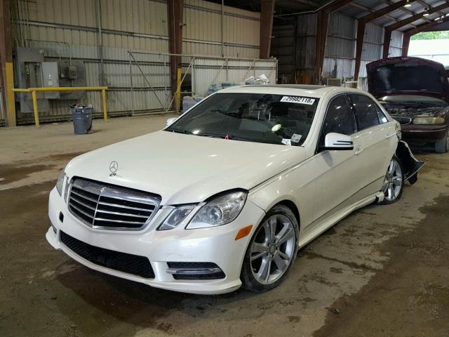 WDDHF5KB0DA710180 - 2013 MERCEDES-BENZ E 350 WHITE photo 2