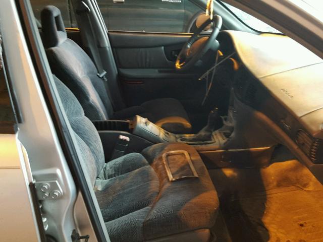 2G4WB52K511283335 - 2001 BUICK REGAL LS 银色 照片 5