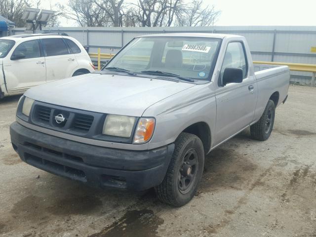 1N6DD21S3YC315674 - 2000 NISSAN FRONTIER X GRAY photo 2