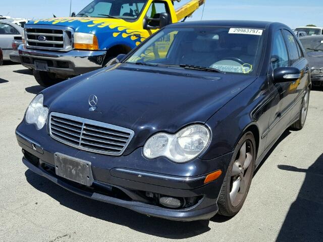 WDBRF52H76F749226 - 2006 MERCEDES-BENZ C GENERATI BLUE photo 2