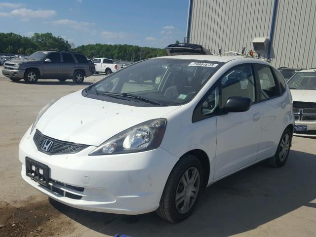 JHMGE8H20AS012741 - 2010 HONDA FIT WHITE photo 2