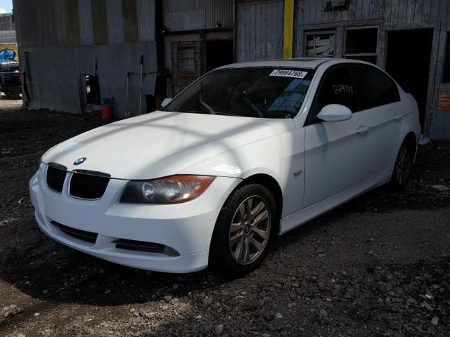 WBAVA33517PV63777 - 2007 BMW 328 I WHITE photo 2