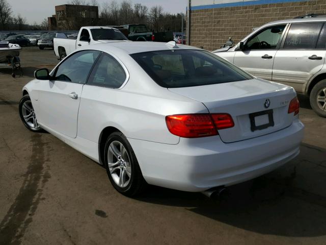 WBAKF5C51BE656335 - 2011 BMW 328 XI SUL WHITE photo 3