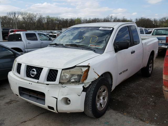 1N6AA06AX5N556275 - 2005 NISSAN TITAN XE WHITE photo 2