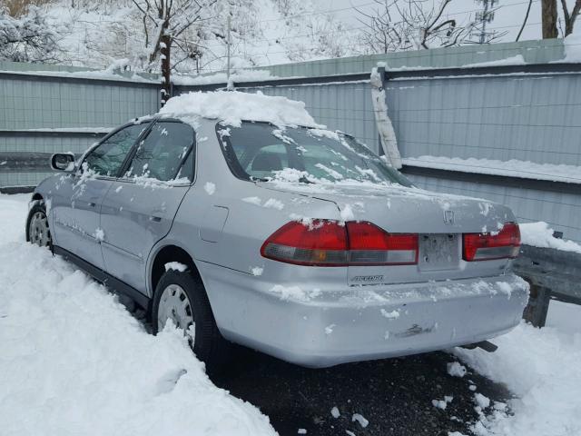 1HGCG66561A144793 - 2001 HONDA ACCORD LX SILVER photo 3