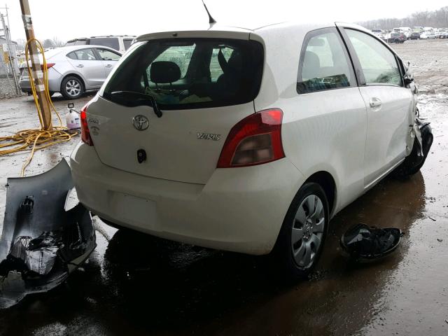 JTDJT923775104781 - 2007 TOYOTA YARIS WHITE photo 4