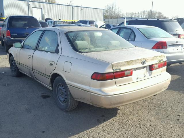 JT2BG22K6W0181539 - 1998 TOYOTA CAMRY CE GOLD photo 3