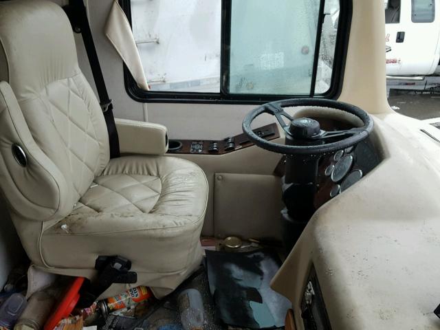 1RF22464022017501 - 2002 ROADMASTER RAIL RAISED RAI WHITE photo 5