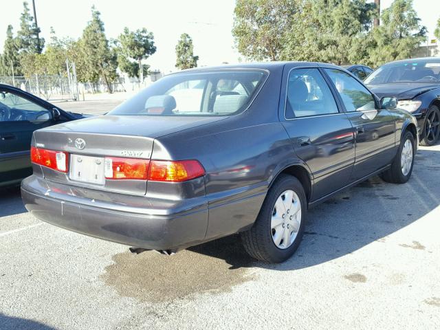 JT2BG22K010569620 - 2001 TOYOTA CAMRY CE GRAY photo 4