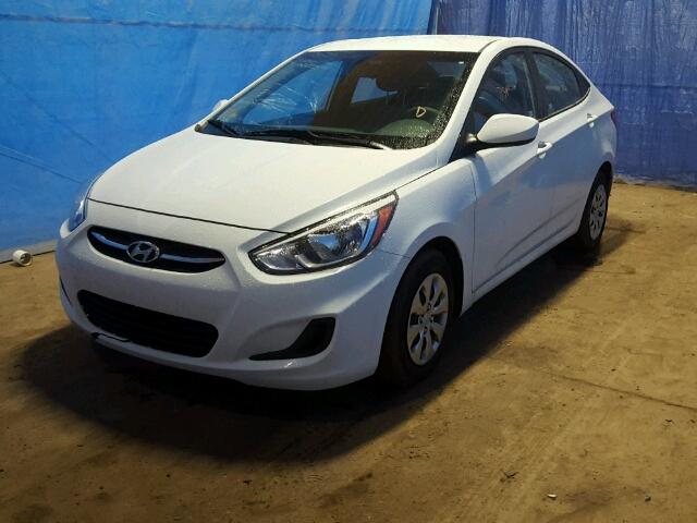 KMHCT4AE9HU375956 - 2017 HYUNDAI ACCENT SE WHITE photo 2