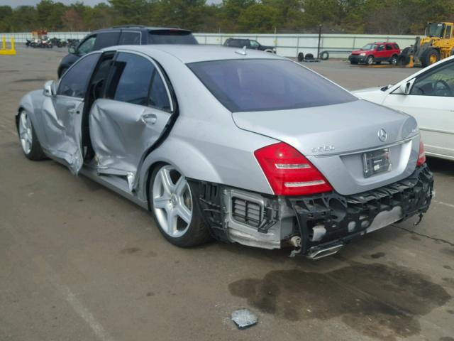 WDDNG9EB9DA502706 - 2013 MERCEDES-BENZ S 550 4MAT SILVER photo 3