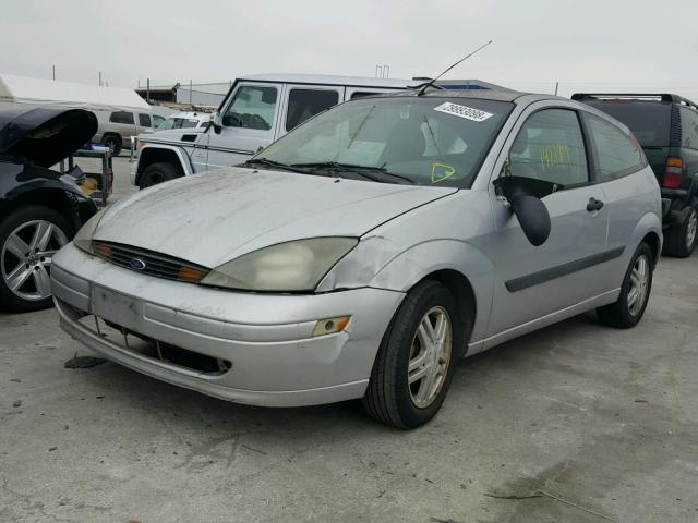3FAFP31313R182432 - 2003 FORD FOCUS ZX3 GRAY photo 2