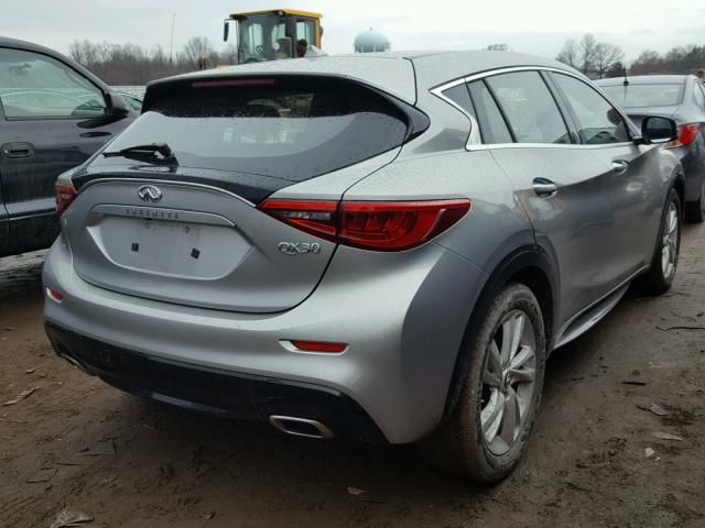 SJKCH5CP6HA039805 - 2017 INFINITI QX30 BASE SILVER photo 4