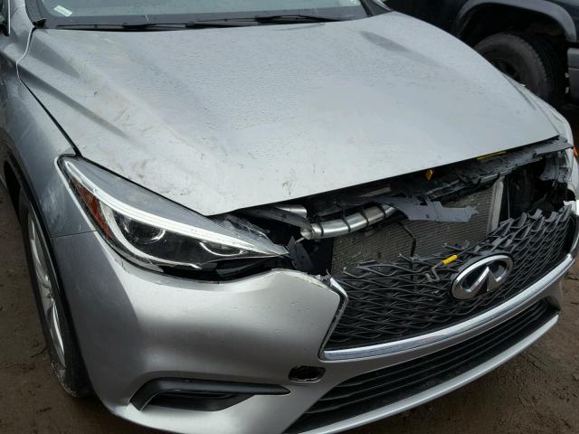 SJKCH5CP6HA039805 - 2017 INFINITI QX30 BASE SILVER photo 9