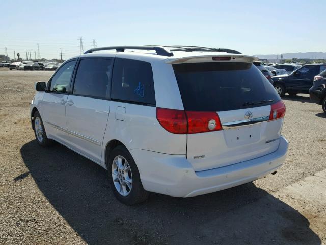 5TDZA22C86S471584 - 2006 TOYOTA SIENNA XLE WHITE photo 3