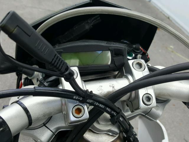 WB10145039ZV02195 - 2009 BMW G450 X WHITE photo 8