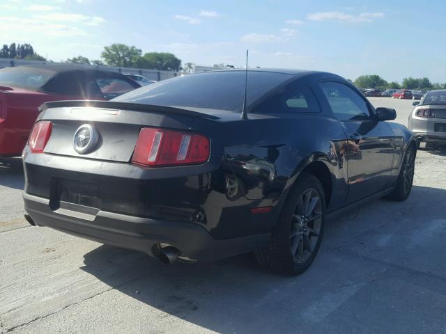 1ZVBP8AM1C5238514 - 2012 FORD MUSTANG BLACK photo 4