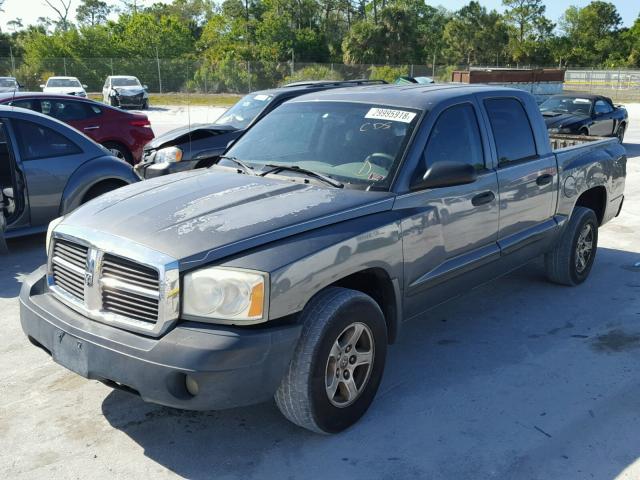 1D7HE48N85S247814 - 2005 DODGE DAKOTA QUA GRAY photo 2