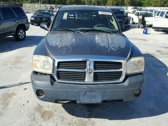 1D7HE48N85S247814 - 2005 DODGE DAKOTA QUA GRAY photo 9