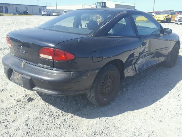 3G1JC1244WS836907 - 1998 CHEVROLET CAVALIER B BLACK photo 4