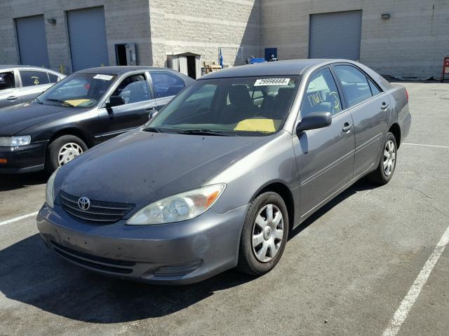 4T1BE32K13U744872 - 2003 TOYOTA CAMRY LE GRAY photo 2