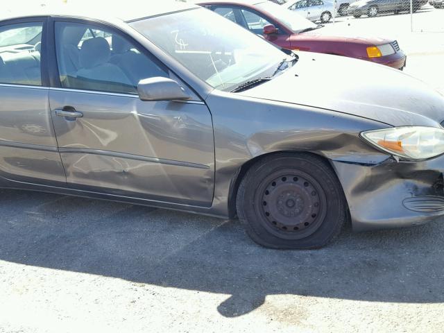 4T1BE32K13U744872 - 2003 TOYOTA CAMRY LE GRAY photo 9