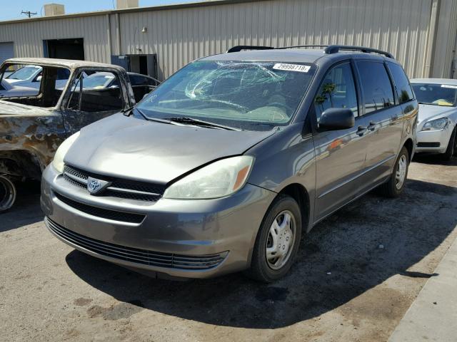 5TDZA23C44S146507 - 2004 TOYOTA SIENNA CE SILVER photo 2