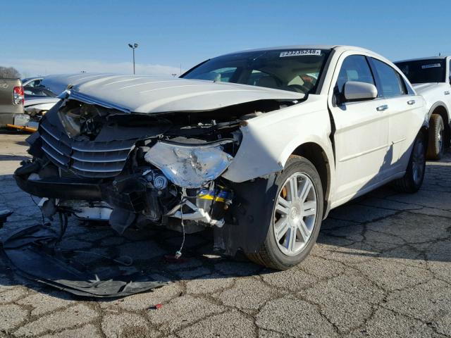 1C3LC66M08N221022 - 2008 CHRYSLER SEBRING LI WHITE photo 2