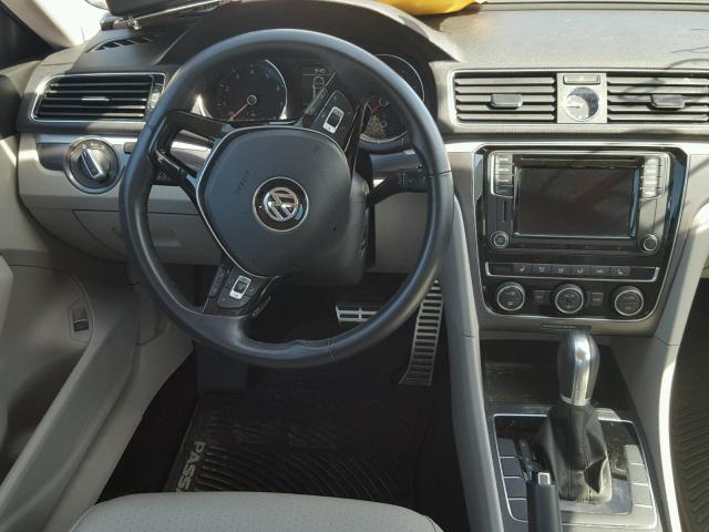 1VWDT7A36HC023395 - 2017 VOLKSWAGEN PASSAT R-L BLUE photo 9