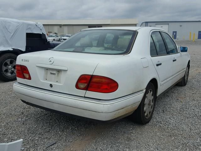 WDBJF65F6WA631808 - 1998 MERCEDES-BENZ E 320 WHITE photo 4