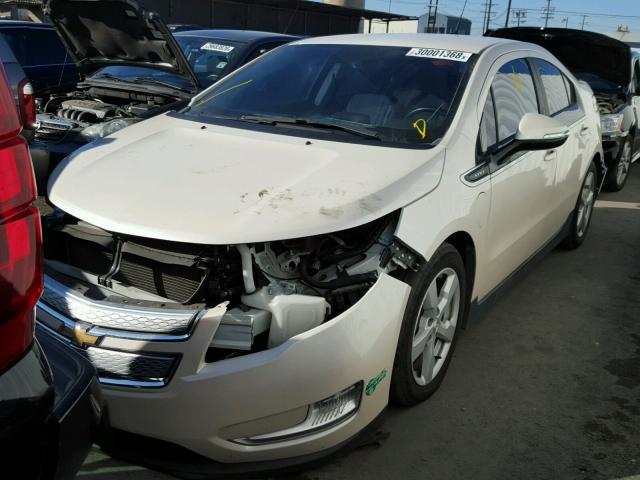 1G1RF6E46EU142561 - 2014 CHEVROLET VOLT WHITE photo 2