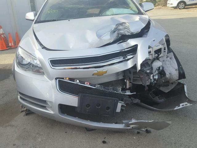 1G1ZC5E03CF267678 - 2012 CHEVROLET MALIBU 1LT 银色 照片 9