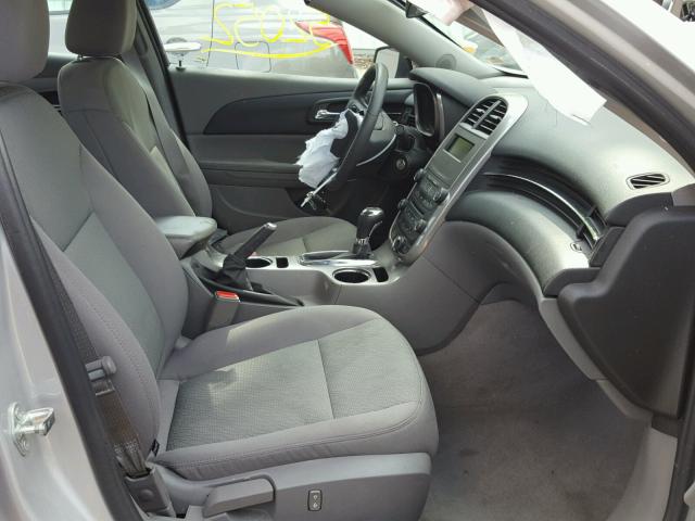 1G11A5SL9FF257761 - 2015 CHEVROLET MALIBU LS 银色 照片 5