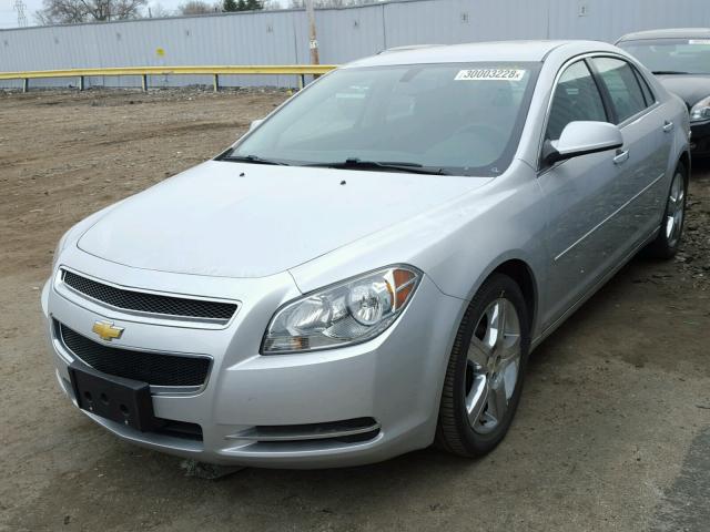 1G1ZC5E0XCF364277 - 2012 CHEVROLET MALIBU 1LT 银色 照片 2