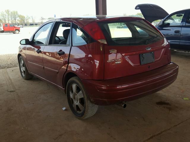 3FAFP37N85R106556 - 2005 FORD FOCUS ZX5 RED photo 3