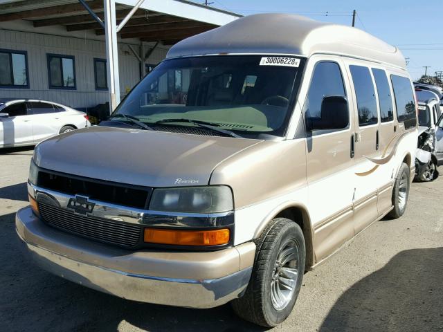 1GBFH15T451226771 - 2005 CHEVROLET EXPRESS G1 TWO TONE photo 2