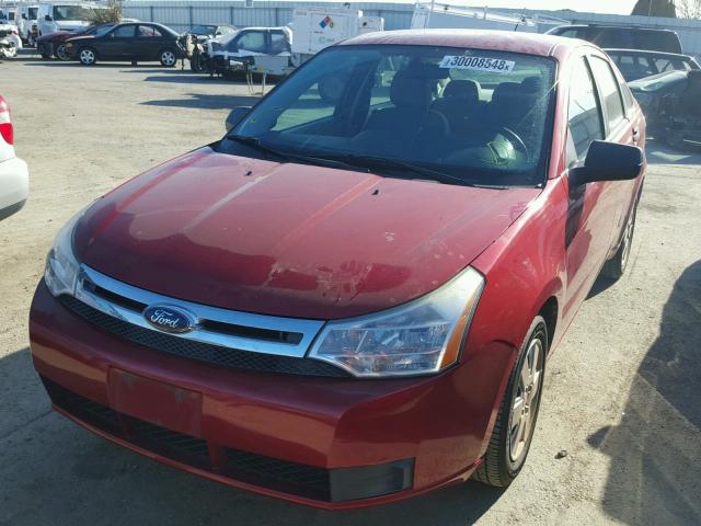 1FAHP3EN4AW147348 - 2010 FORD FOCUS S RED photo 2