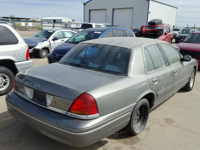 2FAFP74W1WX148347 - 1998 FORD CROWN VICT GRAY photo 4