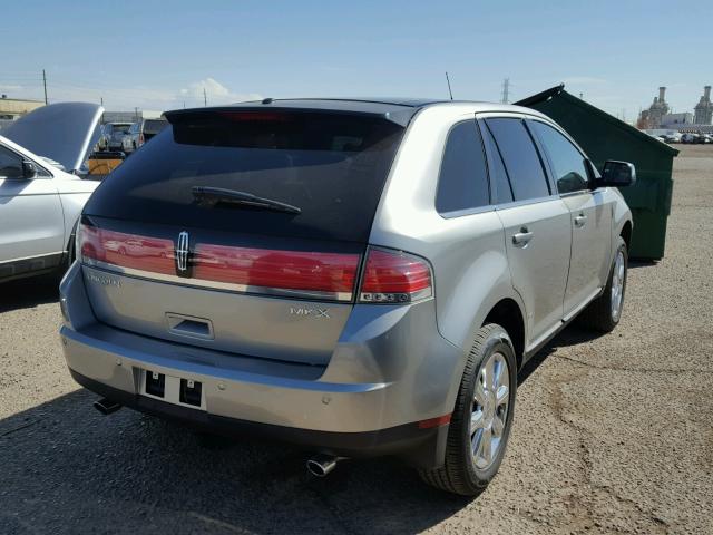 2LMDU68C98BJ29212 - 2008 LINCOLN MKX SILVER photo 4