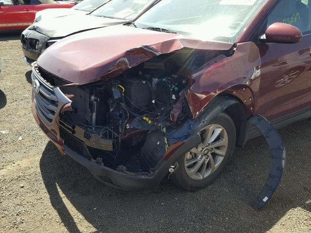 KM8J23A44GU122117 - 2016 HYUNDAI TUCSON SE MAROON photo 9