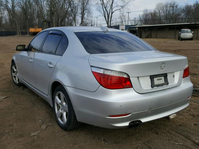 WBANV93528CZ65596 - 2008 BMW 535 XI SILVER photo 3