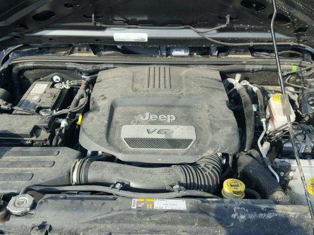 1C4BJWDG2GL309252 - 2016 JEEP WRANGLER U GRAY photo 7